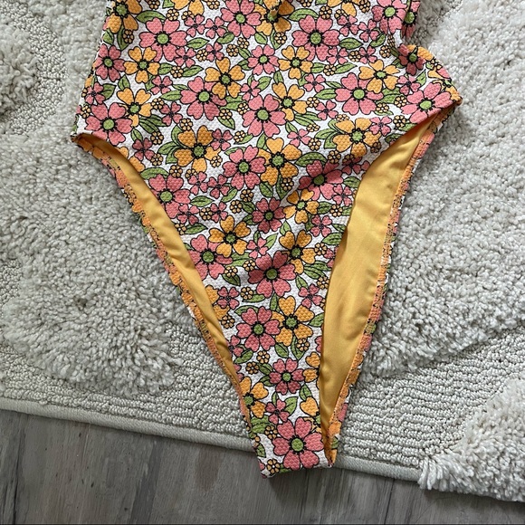 New Forever21 Floral Halter One Piece Swimsuit Small - Picture 4 of 4